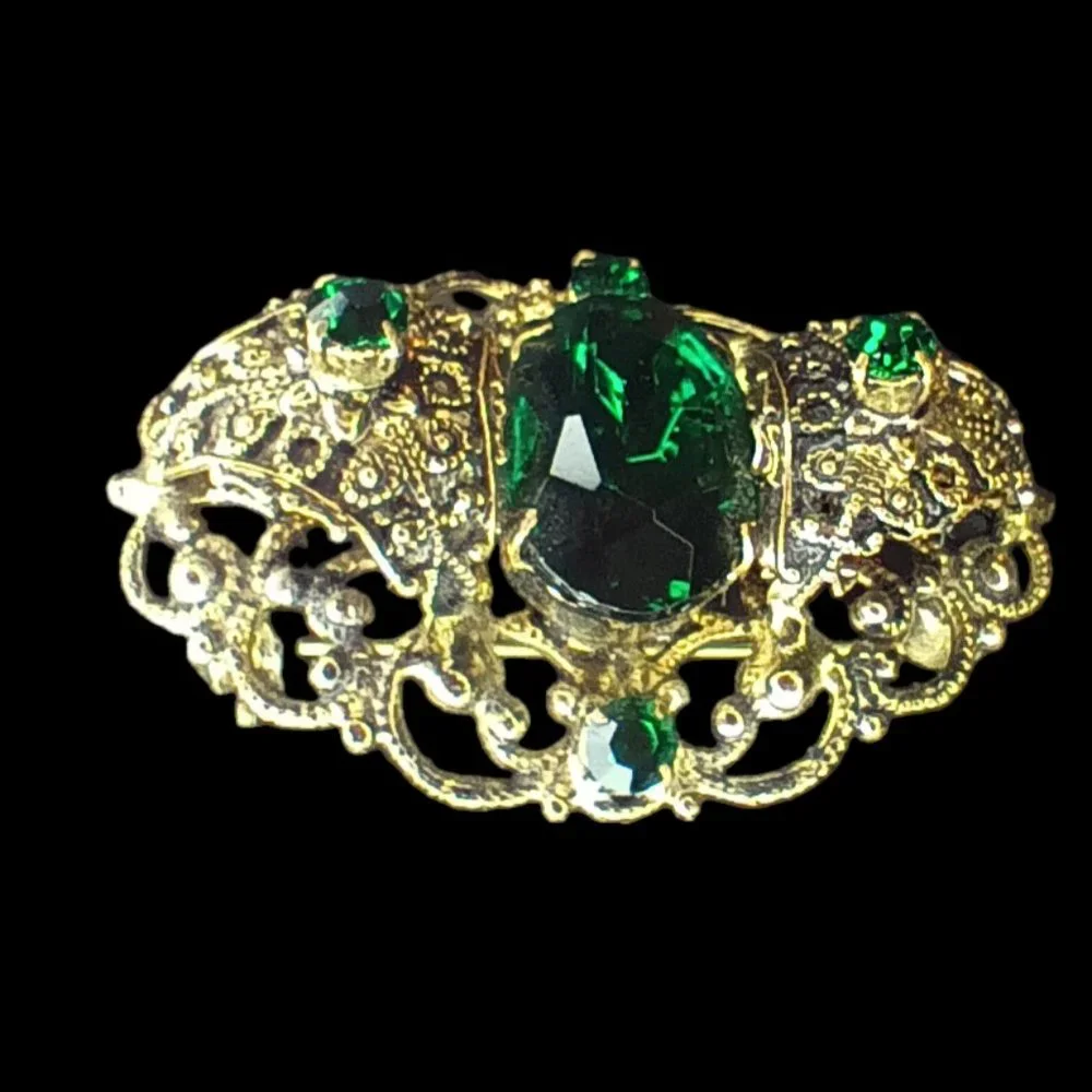 Gold Filigree Brooch Pin Green Stones Victorian Prong Settings Oval Goldtone